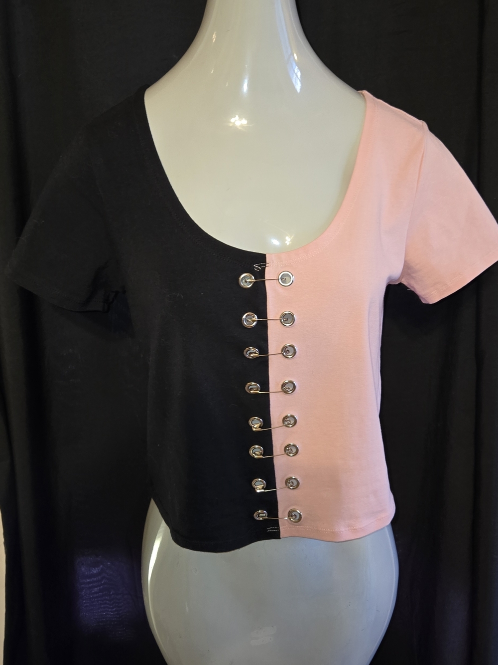 Hot Topic Pink and Black Hook-Front Colorblock Crop Top